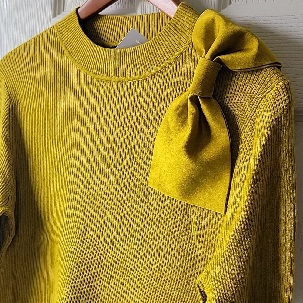 Womens sweater - Picture 2 of 4